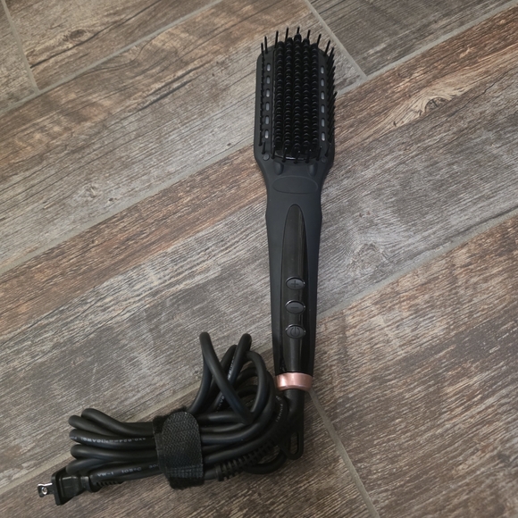 Amika Straightening Brush - Picture 2 of 2